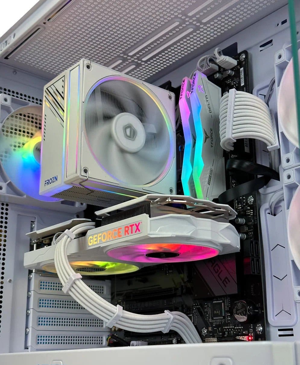 PCLAB CORE 5700X 16GB DDR4 RTX 5060