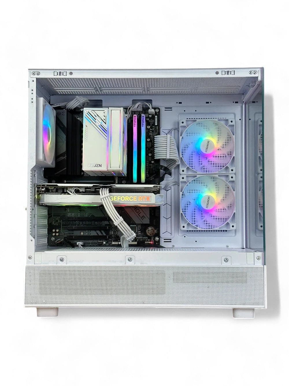 PCLAB CORE 5700X 16GB DDR4 RTX 5060